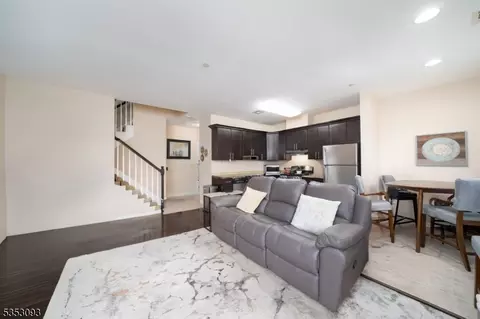 92 Willow St #5, Bloomfield, NJ 07003