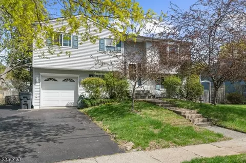 19 Shelley Dr, Hackettstown, NJ 07840
