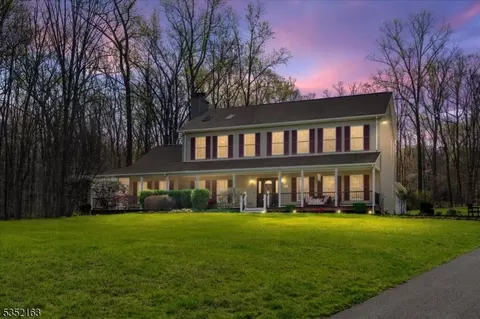 322 Old Farm Rd, Glen Gardner, NJ 08826