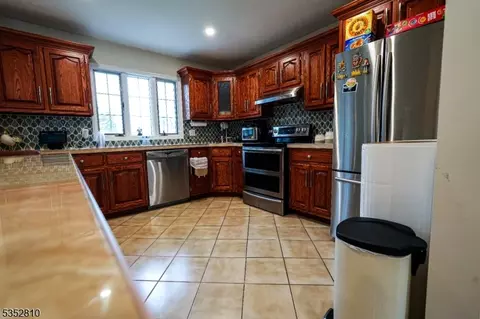 602 E Baldwin St, Hackettstown, NJ 07840 photo 11