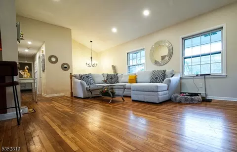 602 E Baldwin St, Hackettstown, NJ 07840 photo 4
