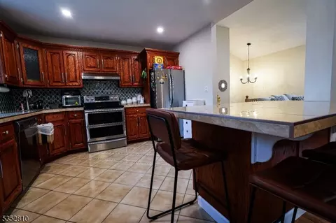 602 E Baldwin St, Hackettstown, NJ 07840 photo 8
