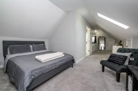 724 E 2nd Ave, Roselle, NJ 07203 photo 22