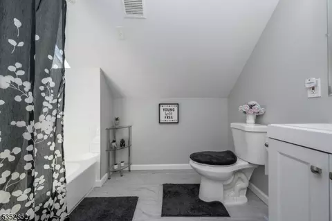 724 E 2nd Ave, Roselle, NJ 07203 photo 23