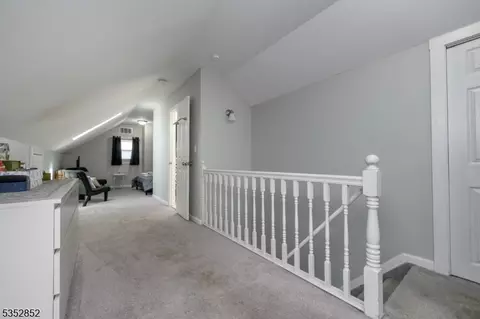 724 E 2nd Ave, Roselle, NJ 07203 photo 19