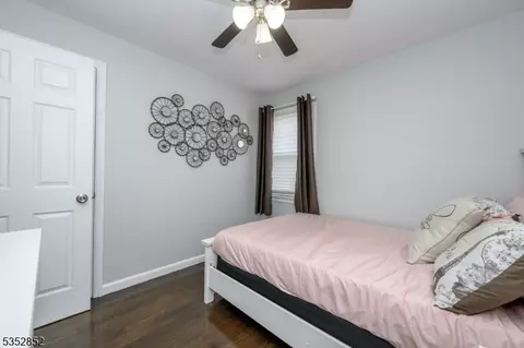 724 E 2nd Ave, Roselle, NJ 07203 photo 17