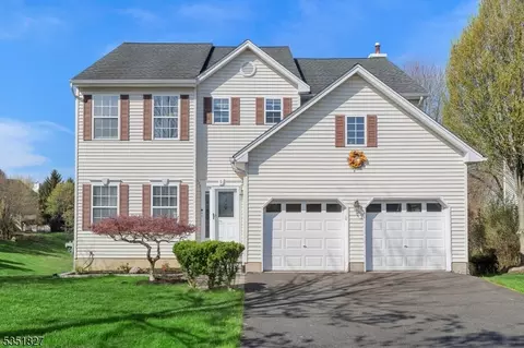 9 Sally Ct, Bridgewater, NJ 08807