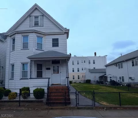 8 Lake Ave, Clifton, NJ 07011