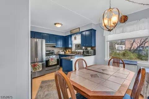75 Barnsdale Rd, Wayne, NJ 07470 photo 12