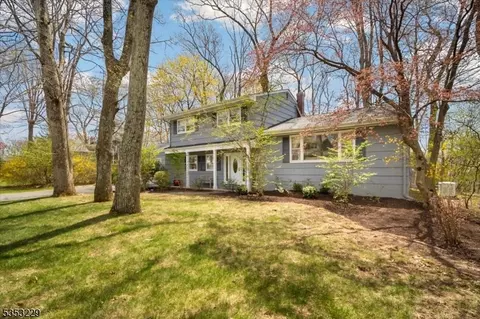 12 Foxwood Ln, Randolph, NJ 07869