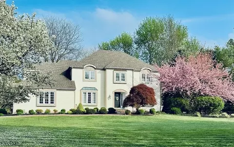 12 Morgan Rd, Flemington, NJ 08822