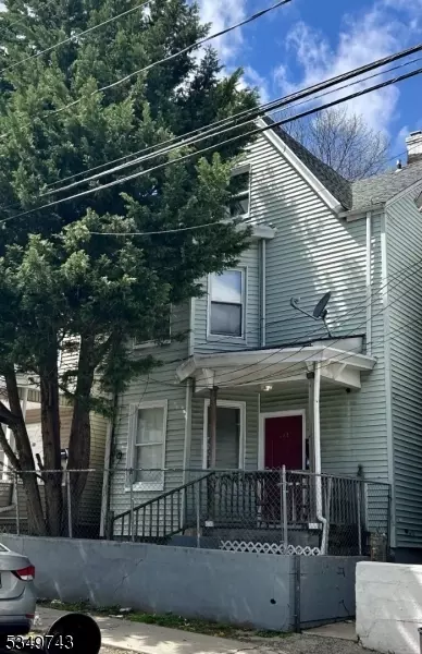207 N 4th St, Paterson, NJ 07522