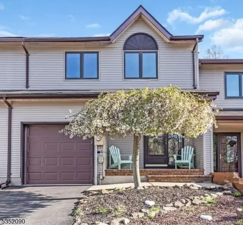21 Elm Ter, Flemington, NJ 08822