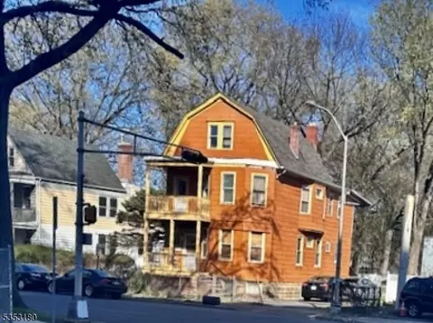 72 N Park St, East Orange, NJ 07017