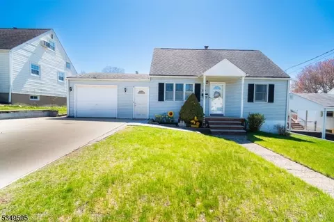 28 Overmount Ave, Woodland Park, NJ 07424