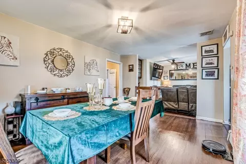114 Garden Ter, Edison, NJ 08817