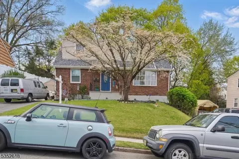17 N 11th St, Hawthorne, NJ 07506