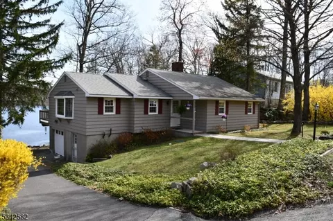 513 Upper Highland Lks Dr, Highland Lakes, NJ 07422