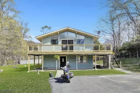 277 Germantown Rd, West Milford, NJ 07480