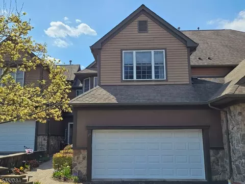 17 Havenhill Rd, Hamburg, NJ 07419