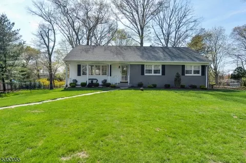 171 Highland Rd, North Haledon, NJ 07508