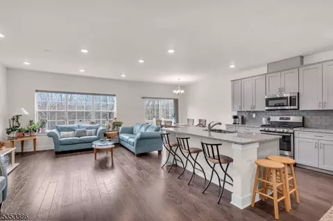 1203 Parkview Ln, Rockaway, NJ 07866