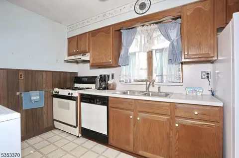 32 Smith Ave, Haskell, NJ 07420 photo 14