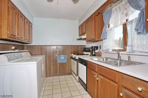 32 Smith Ave, Haskell, NJ 07420 photo 17
