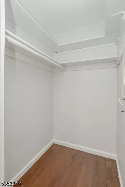 27 D Hinchman Ave #1D, Wayne, NJ 07470 photo 6