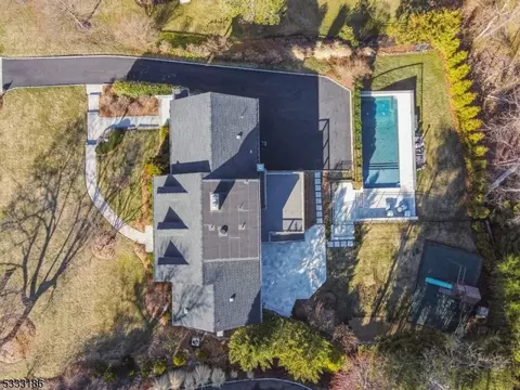 16 Glenmere Dr, Chatham Twp, NJ 07928