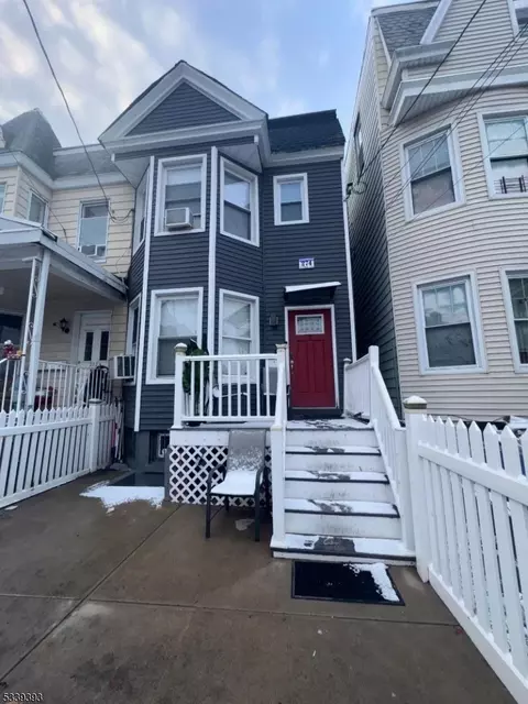 274 Summer Ave, Newark, NJ 07104