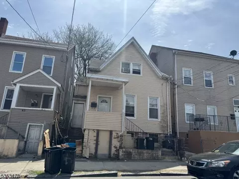 45 Hillman St, Paterson, NJ 07522