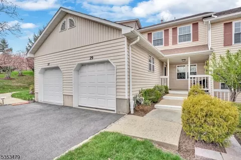 29 Canterbury Rd #29, Chatham Twp, NJ 07928