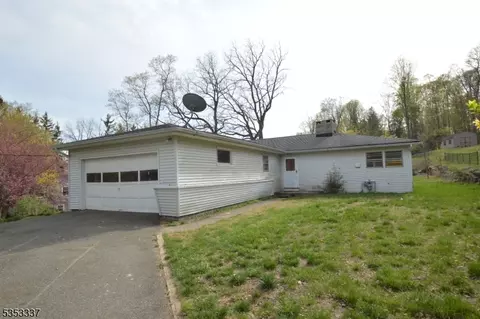 8 Old Brookside Rd, Randolph, NJ 07869