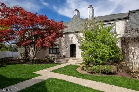 132 Falls Bridge Dr #132, Totowa, NJ 07512