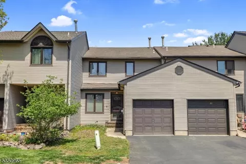 23 Olive Ct, Flemington, NJ 08822