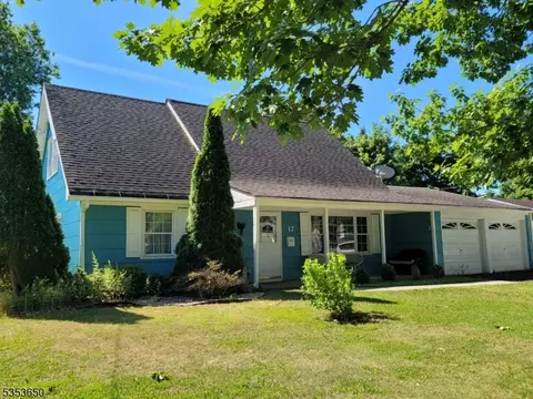 17 Cypress Rd, Franklin Twp, NJ 08873
