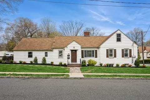 38 Christopher St, Montclair, NJ 07042