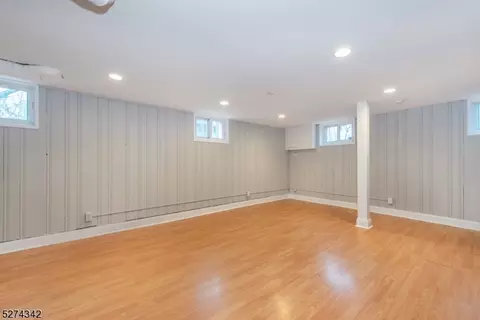 38 Christopher St, Montclair, NJ 07042 photo 33