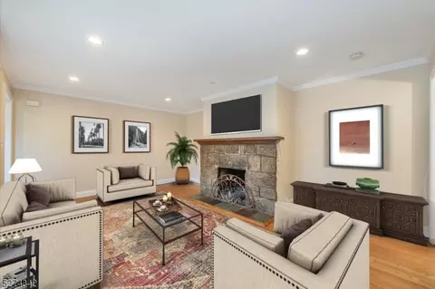38 Christopher St, Montclair, NJ 07042 photo 21