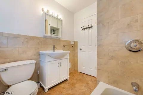 38 Christopher St, Montclair, NJ 07042 photo 27