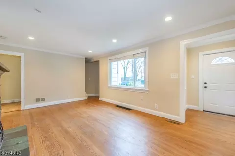 38 Christopher St, Montclair, NJ 07042 photo 19