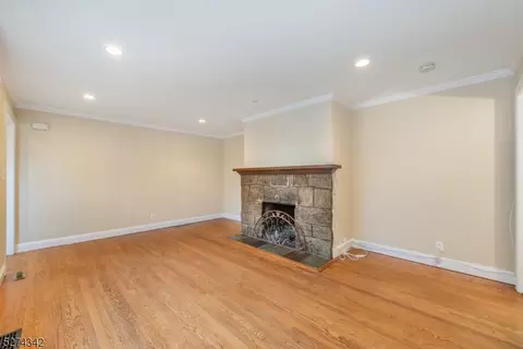 38 Christopher St, Montclair, NJ 07042 photo 20