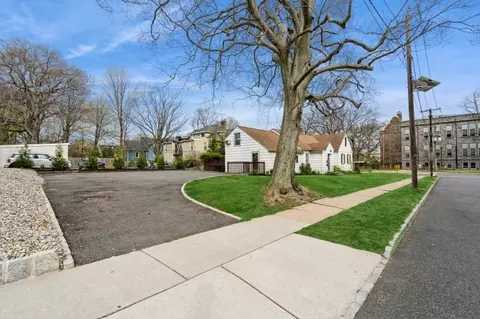 38 Christopher St, Montclair, NJ 07042 photo 2