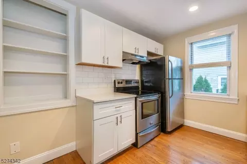 38 Christopher St, Montclair, NJ 07042 photo 23