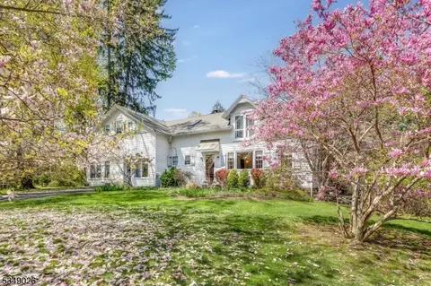 89 High St, Montclair, NJ 07042