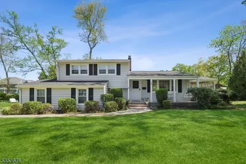 328 Timberline Rd, Mountainside, NJ 07092