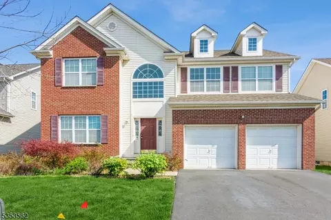 23 Schenck Ln, Somerset, NJ 08873