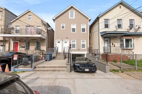 217 Fulton St, Elizabeth City, NJ 07206