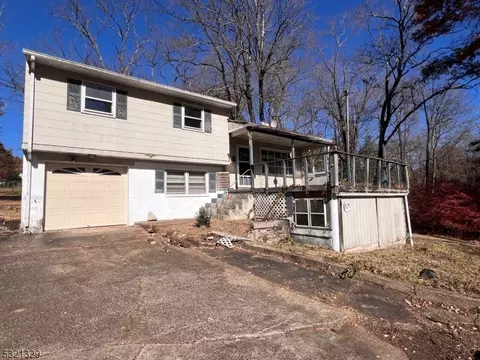 62 Park Lake Ave, Hopewell Twp, NJ 08560